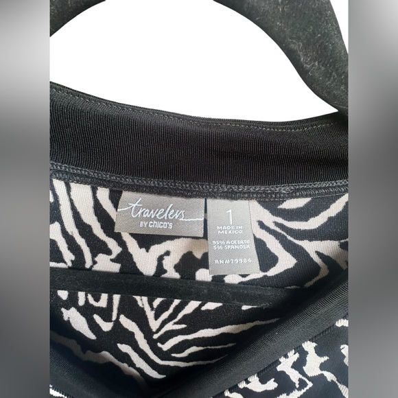 Chicos Travelers Dress Slinky Knit Size 1 Medium Black White Animal Print Vacay - Picture 3 of 5